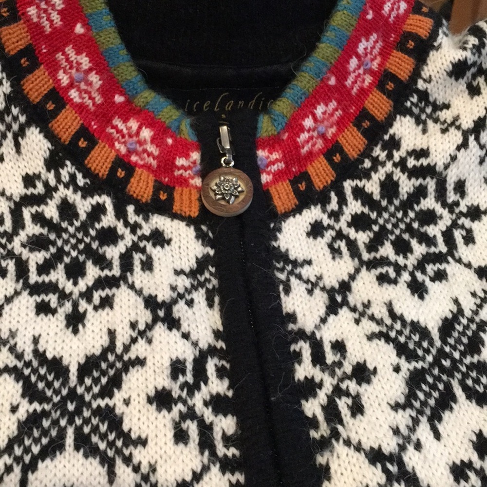 Icelandic Design sweater